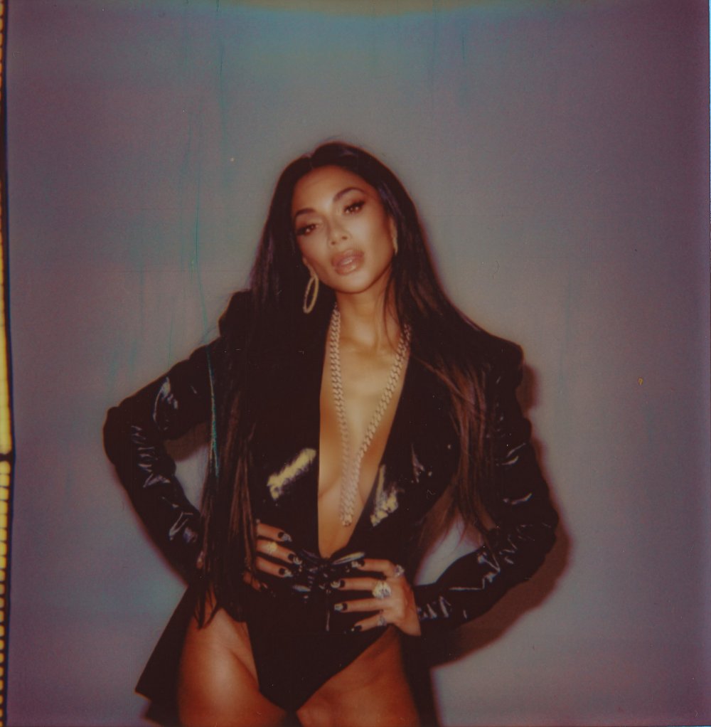 Nicole Sherzinger is naked