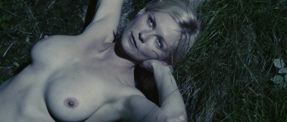 Actress Kirste Dunst Naked