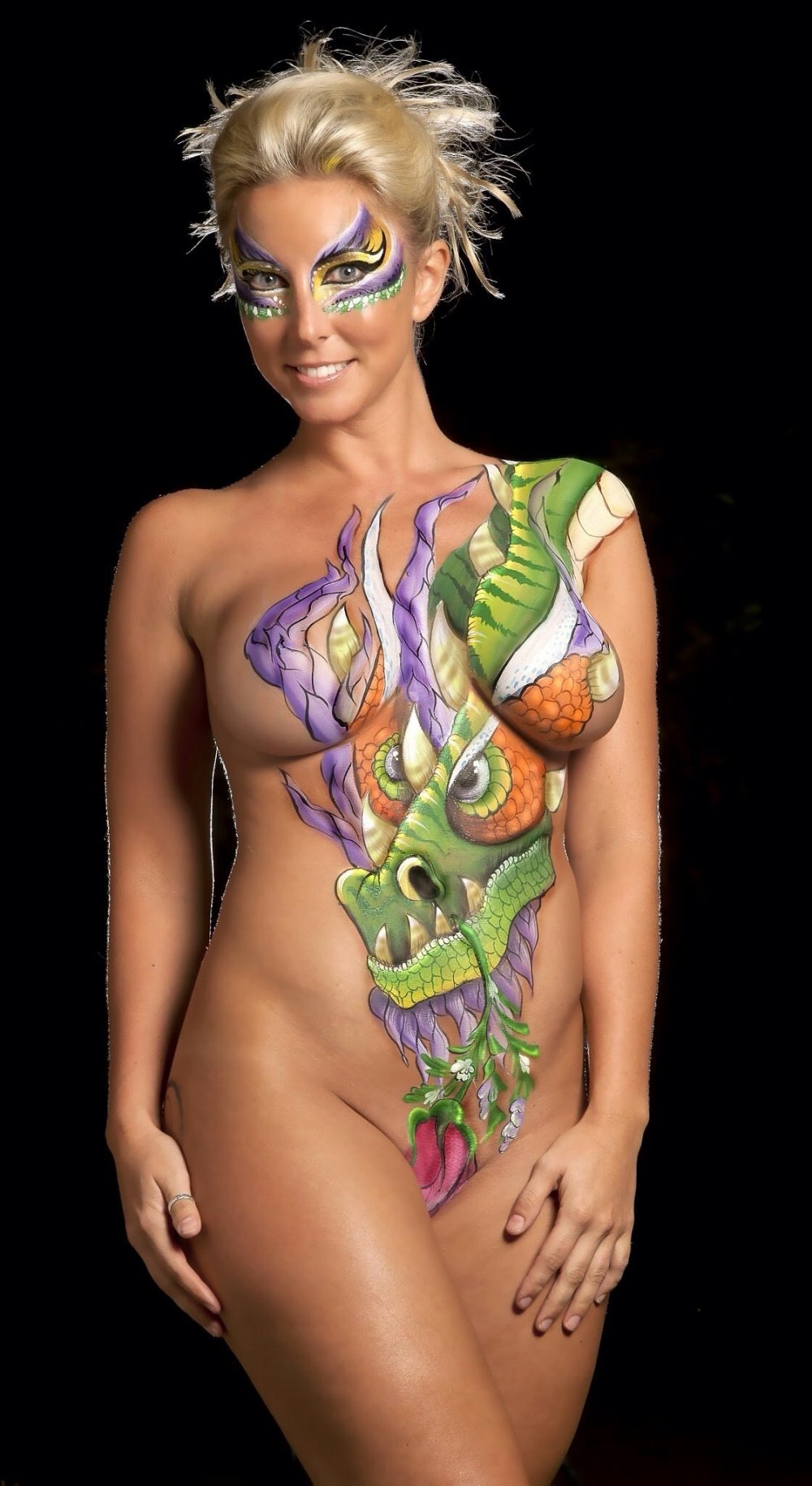 Bodiart on a naked female body