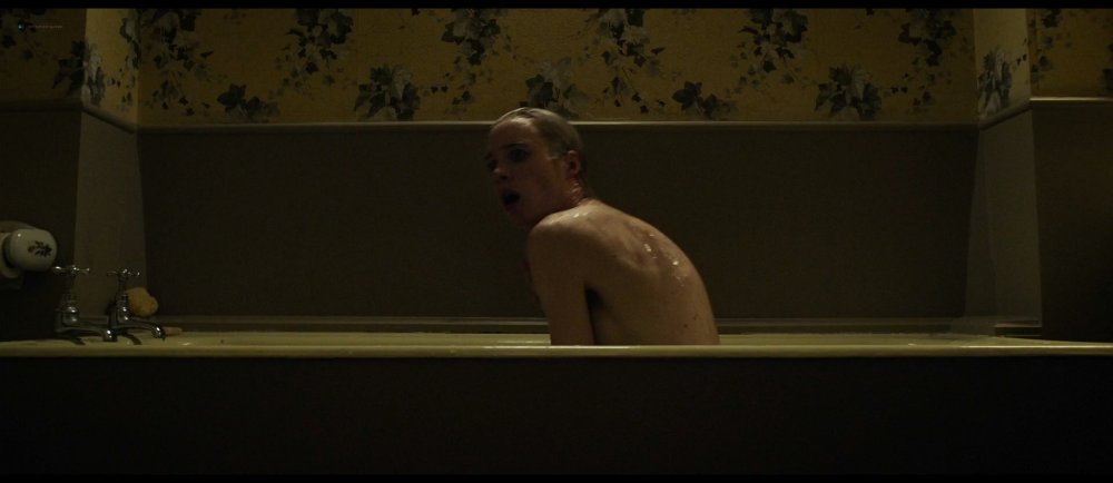 Mackenzie Davis Naked in full height