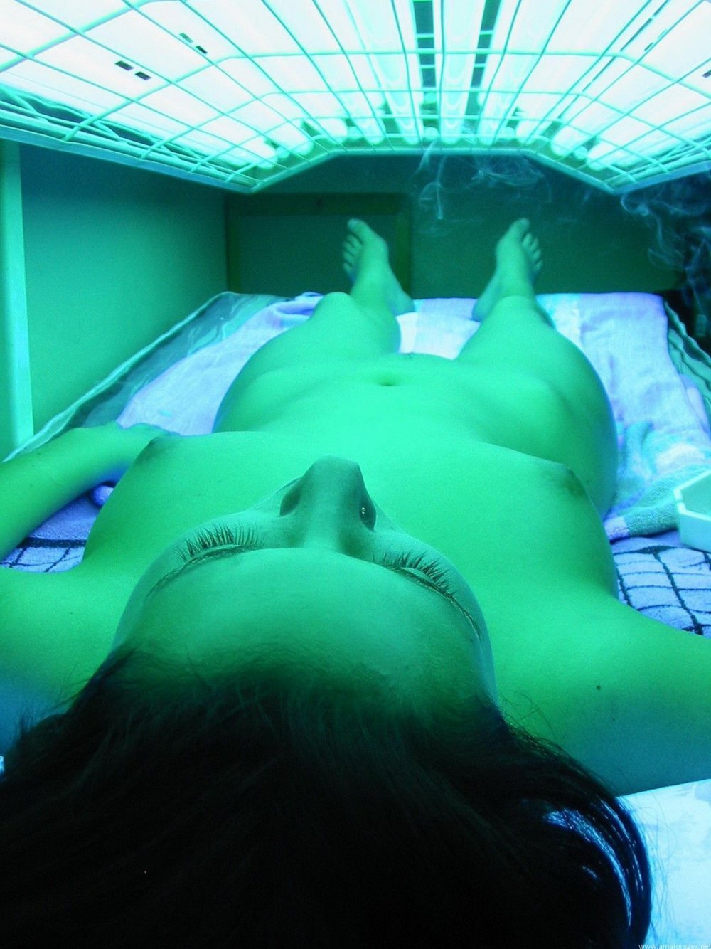 Naked Susana Spears in the solarium