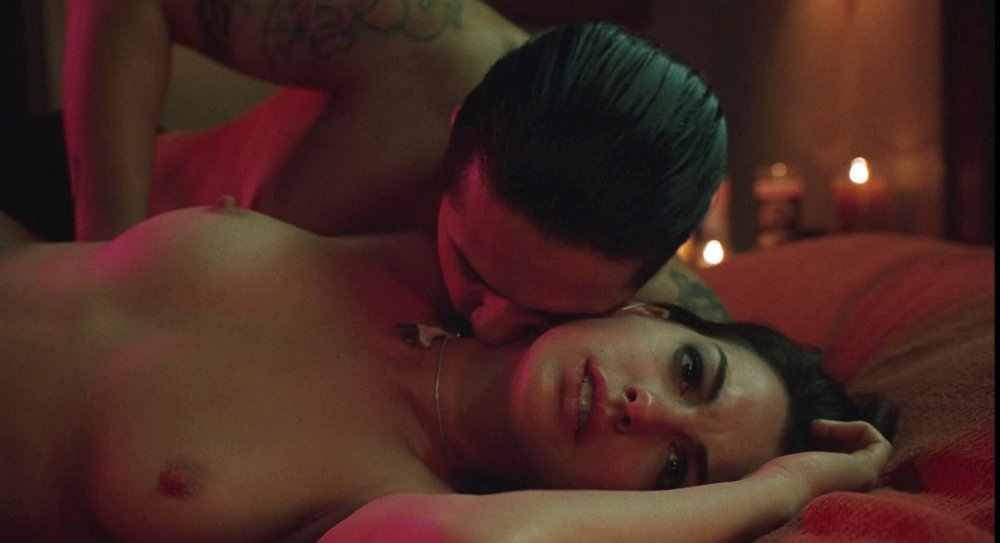 Anne Hathaway bed scenes