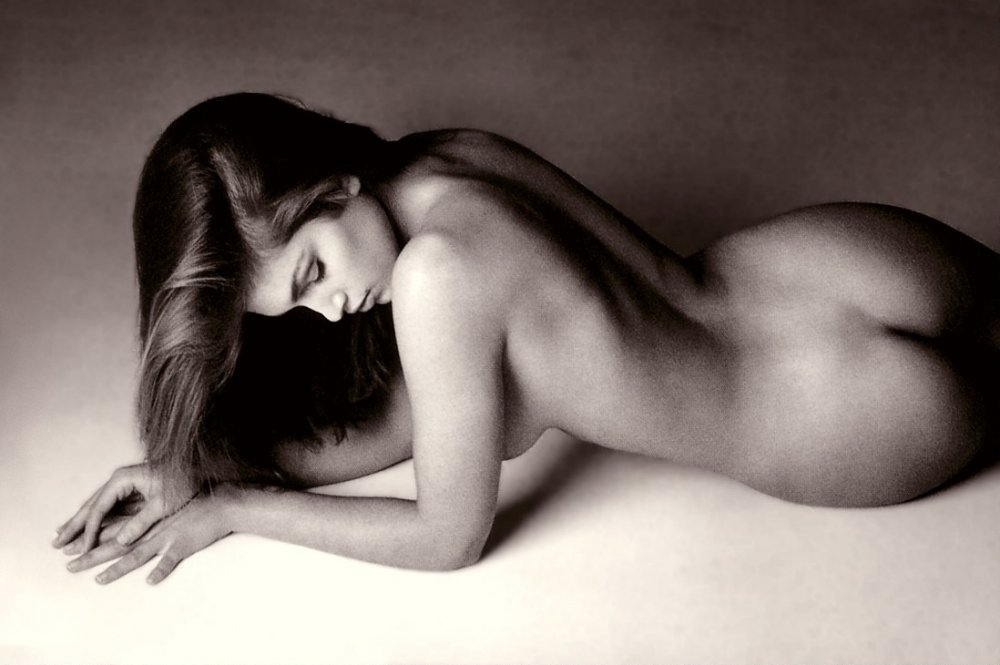 Naked Cindy Lopez in Mud