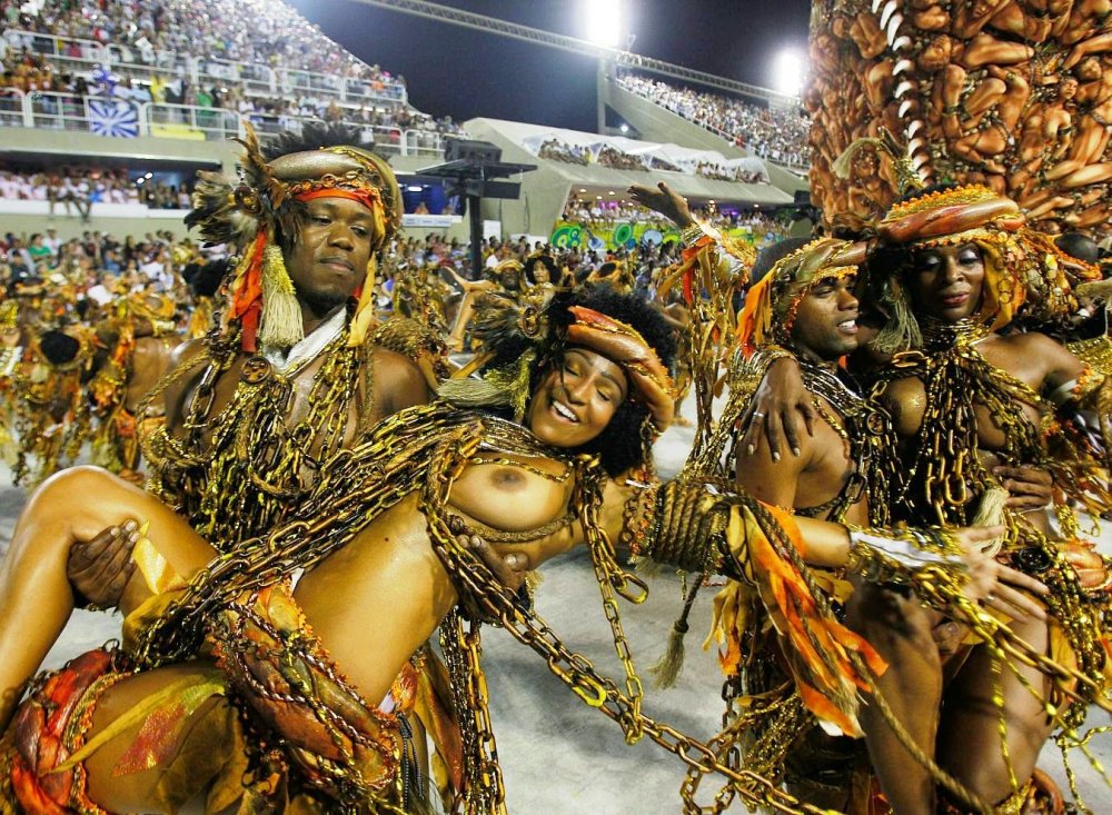 Orgy on the Brazilian carnival