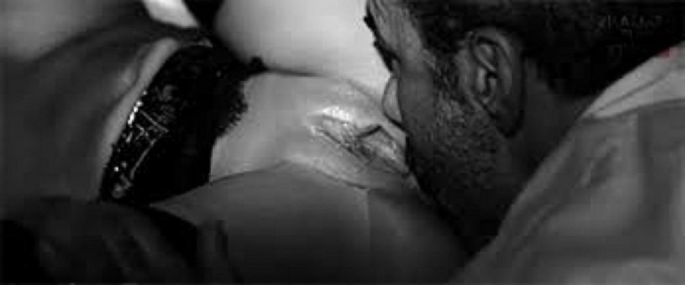 Cunnilingus is black white