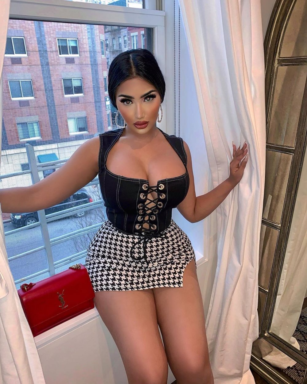 Gul Bahari and Turkish model