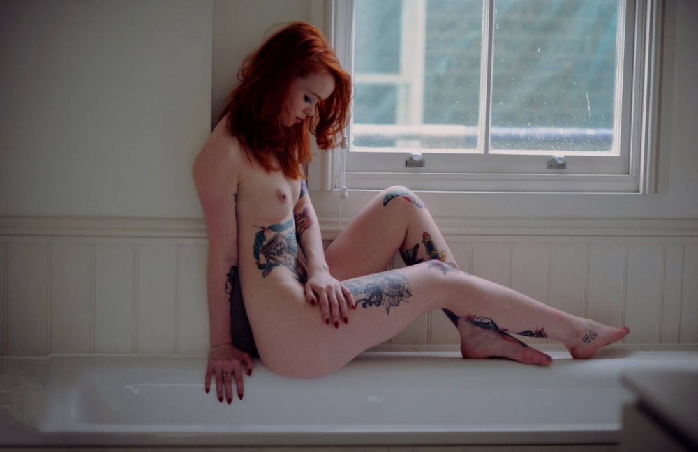 Red -haired Julia Kennedy drain