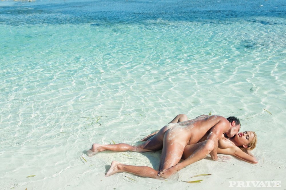 Beautiful naked pairs at sea