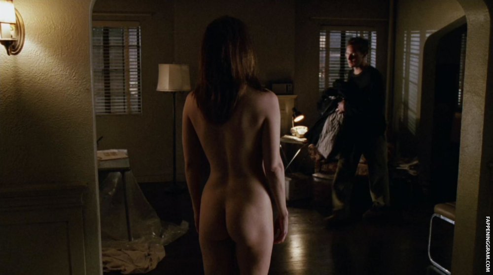 Mary-Luiza Parker is naked