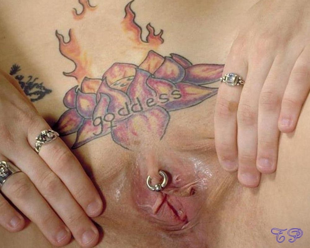 Women's tattoos on the vagina