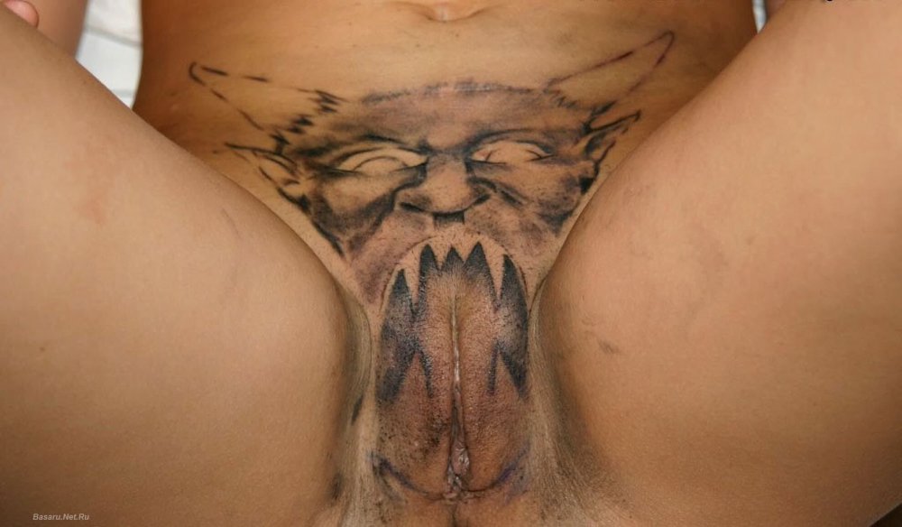 Female tattoos on the pubis