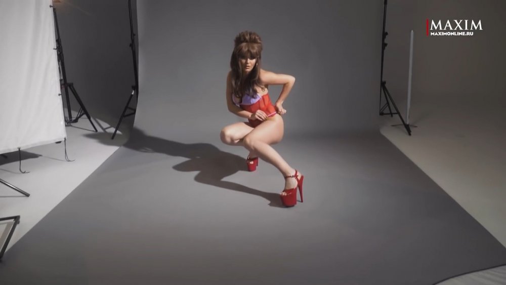 Sofya Tayurskaya in full height