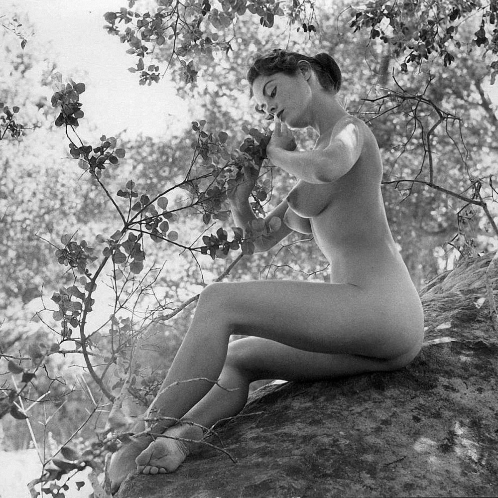 Soviet women in the style of nude