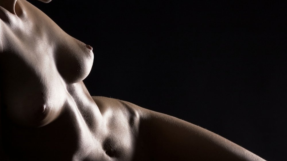 Erotic screensavers on the desktop