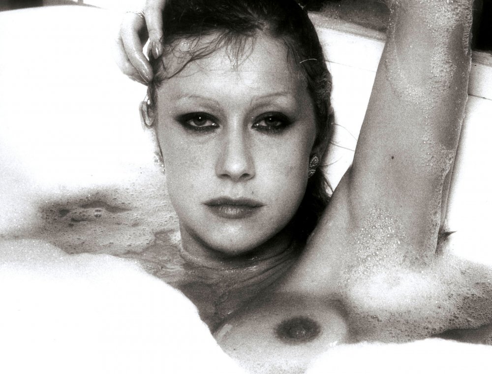 Helen Mirren naked in the bathroom