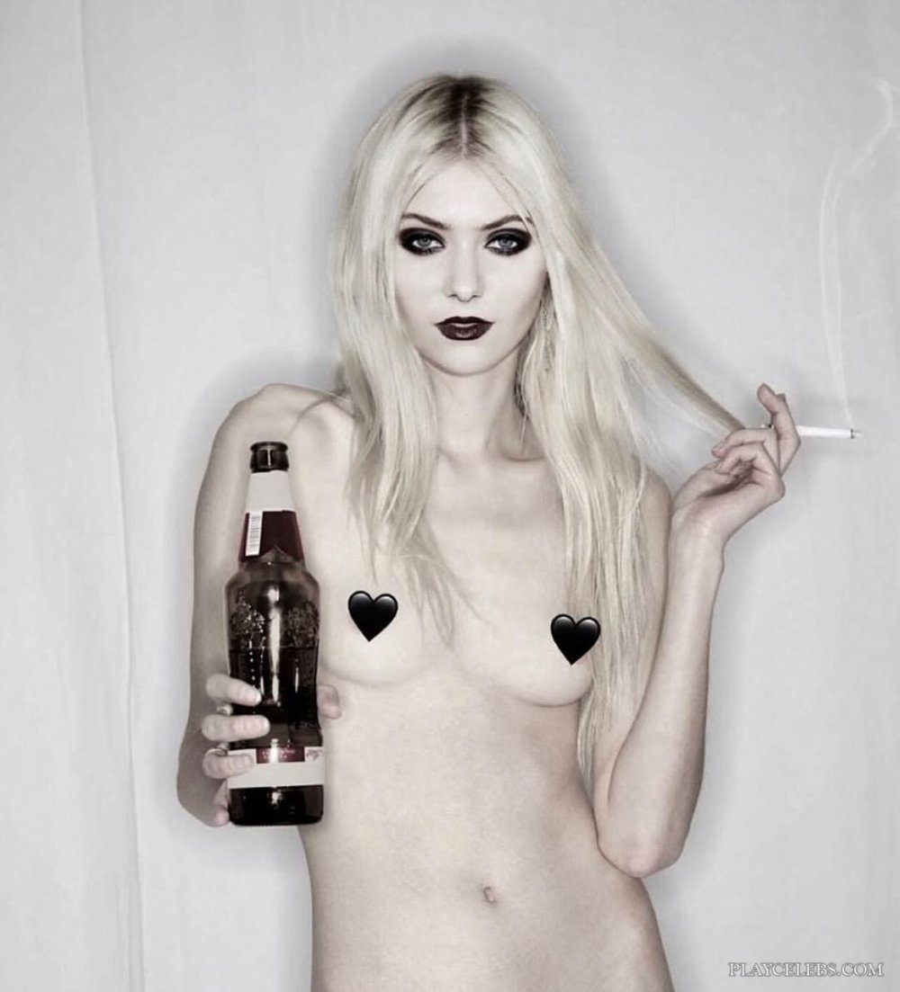 Taylor Michel Momsen Naked