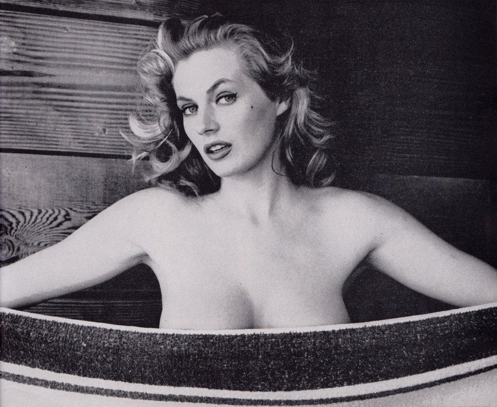 Anita Ekberg, Simvl Simvl (1950)