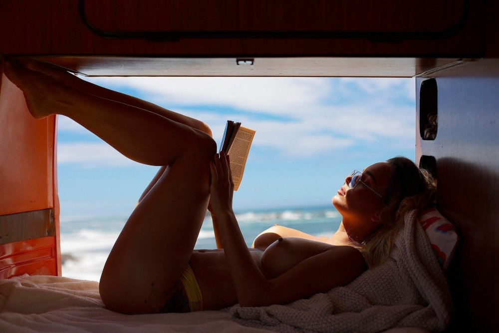 Julia cache pornography