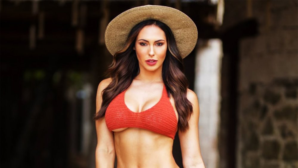 Hope Beel Instagram