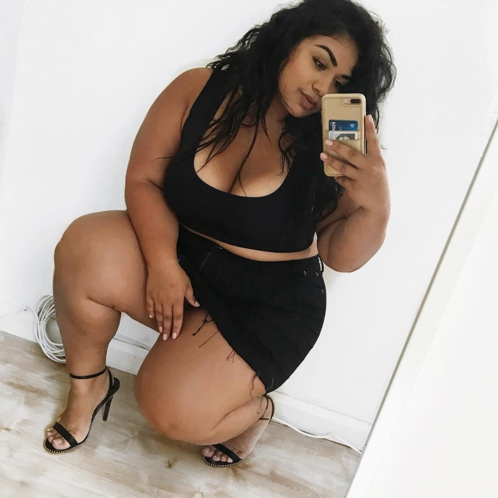 Bombshell Chubby Gina with Natural Big Hangers