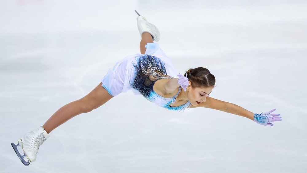 Alena Shcherbakova skater
