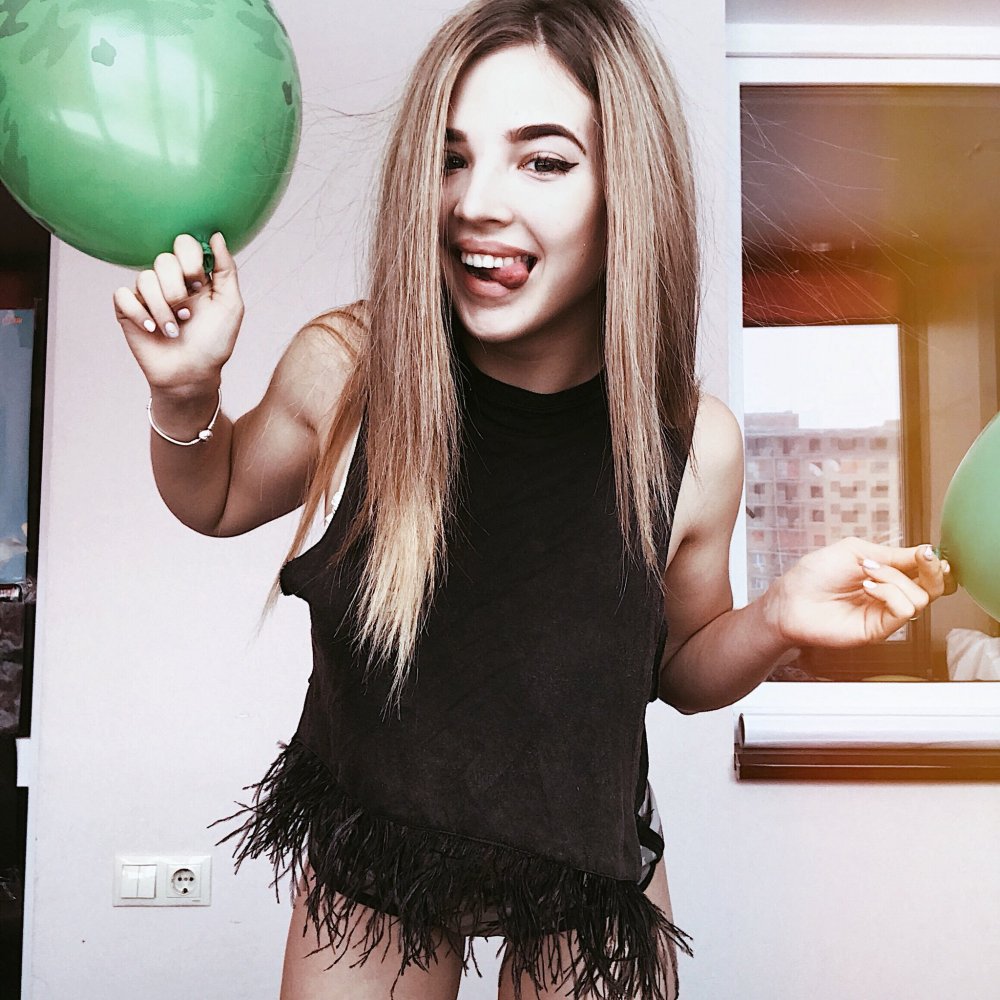 Anna Pokrovskaya Tik