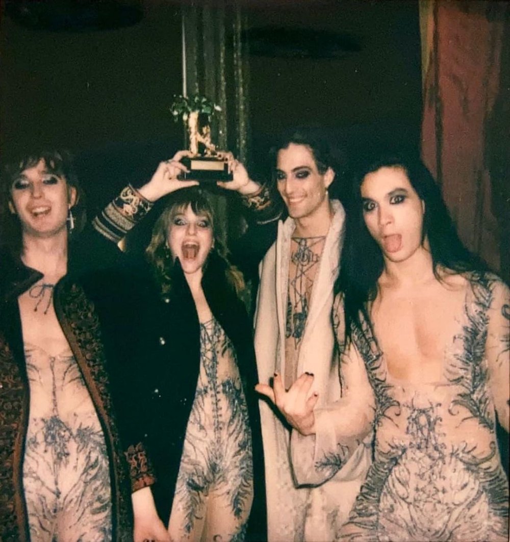 Victoria de Angelis and Ethan Torkio