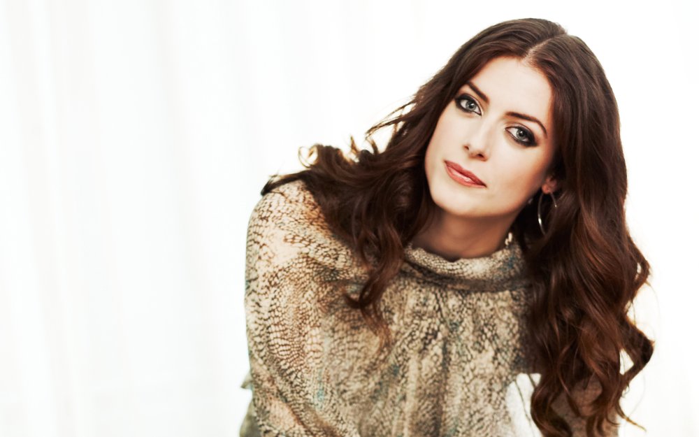 Georgina Horne Model "Plus Saise"