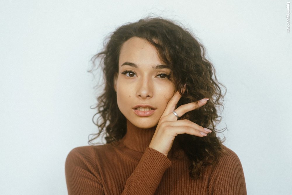 Kira Nicole Porn actress