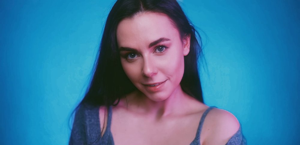 Photo heyhelen asmr in full height