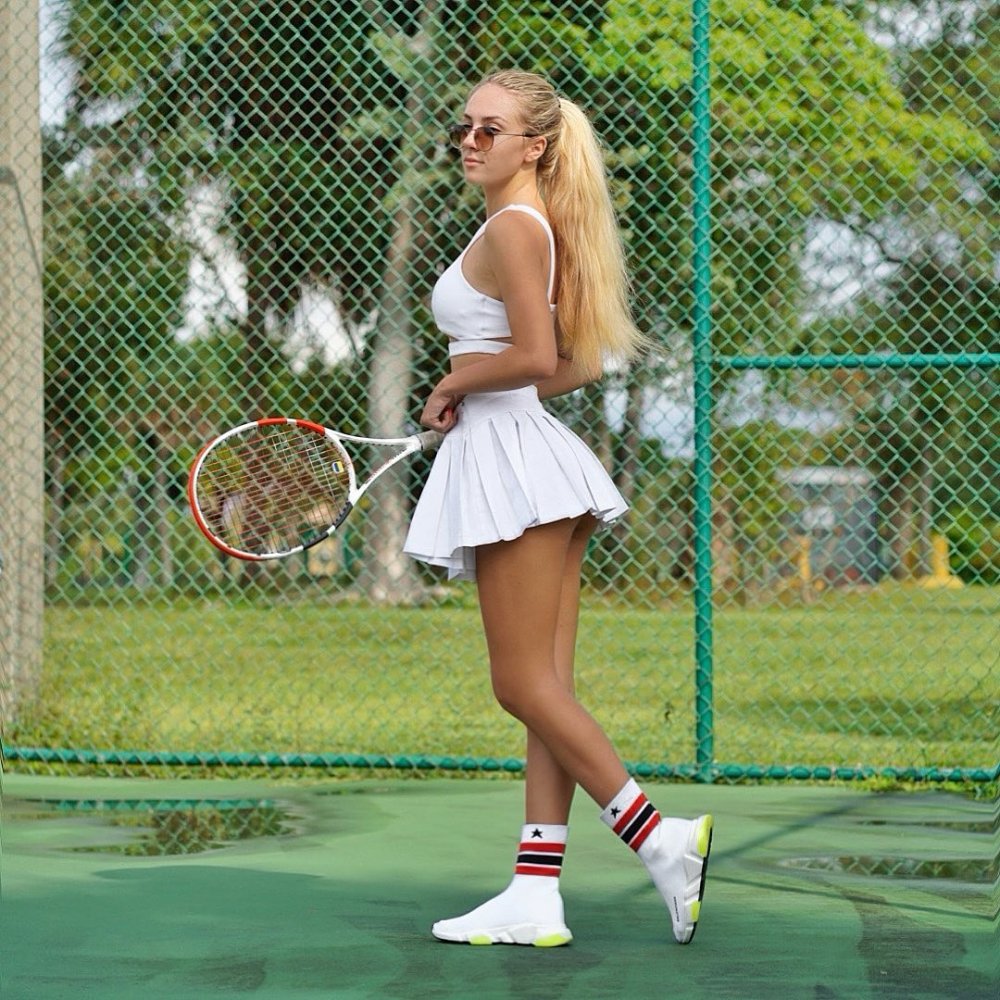 Blonde Drive Angelina Dimova