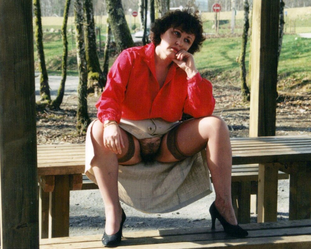 Russian fat mature upskirt