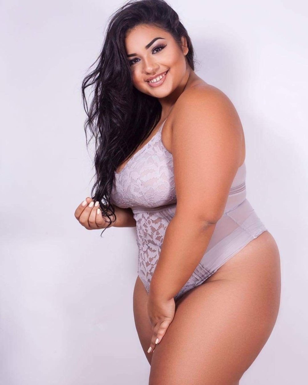 Plus-Size Diana Sirokai