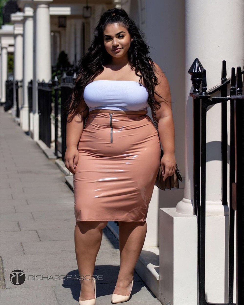 Plus-Size Diana Sirokai