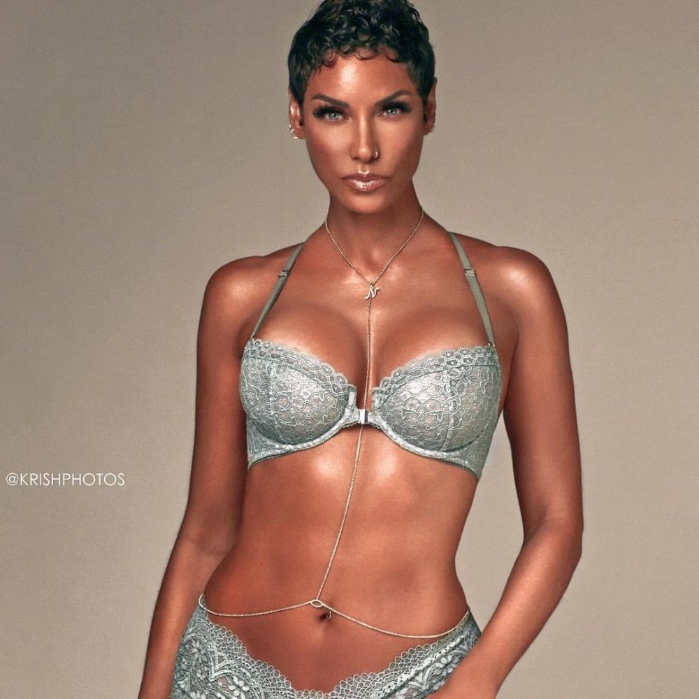 Nicole Mitchell Preacher Evangelical