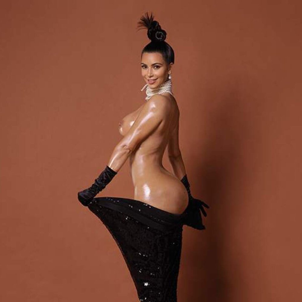 Kim Kardashian pregnant naked