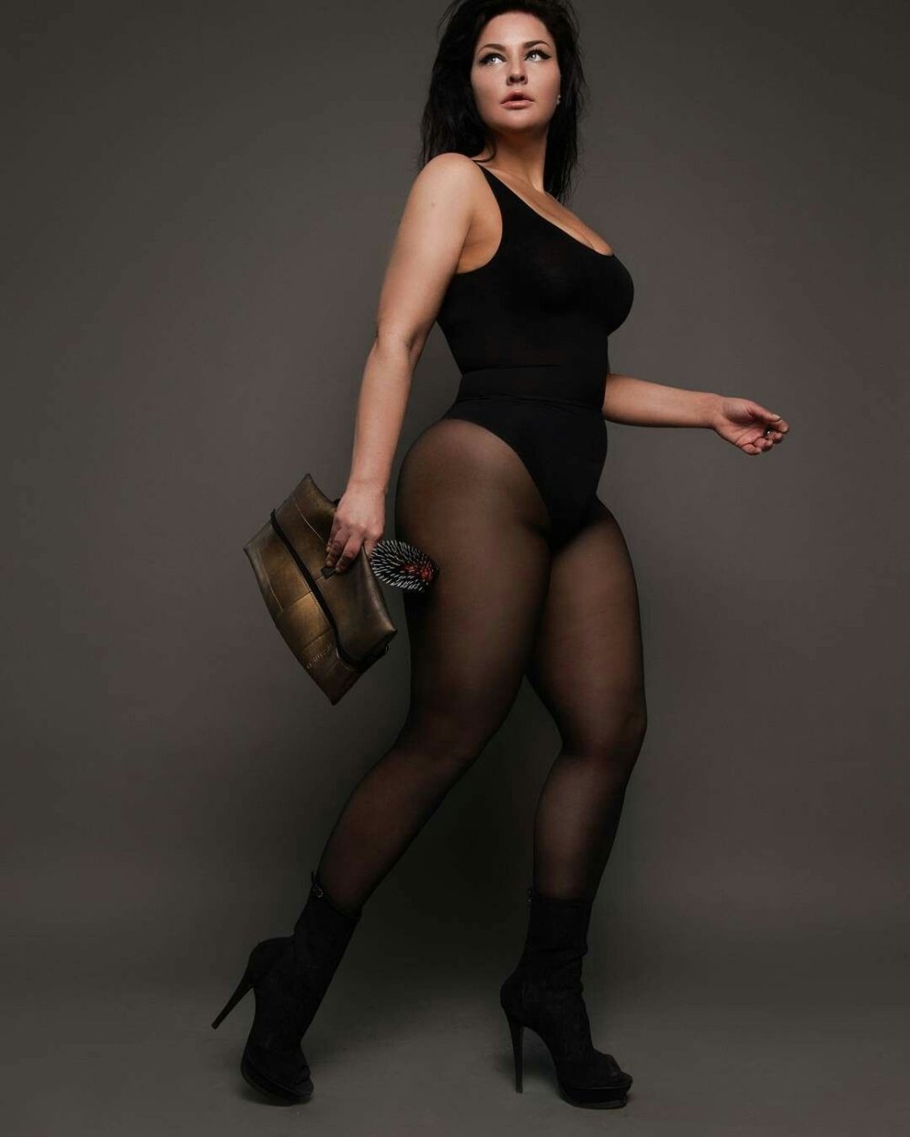 Plus saz Julia Lavrova