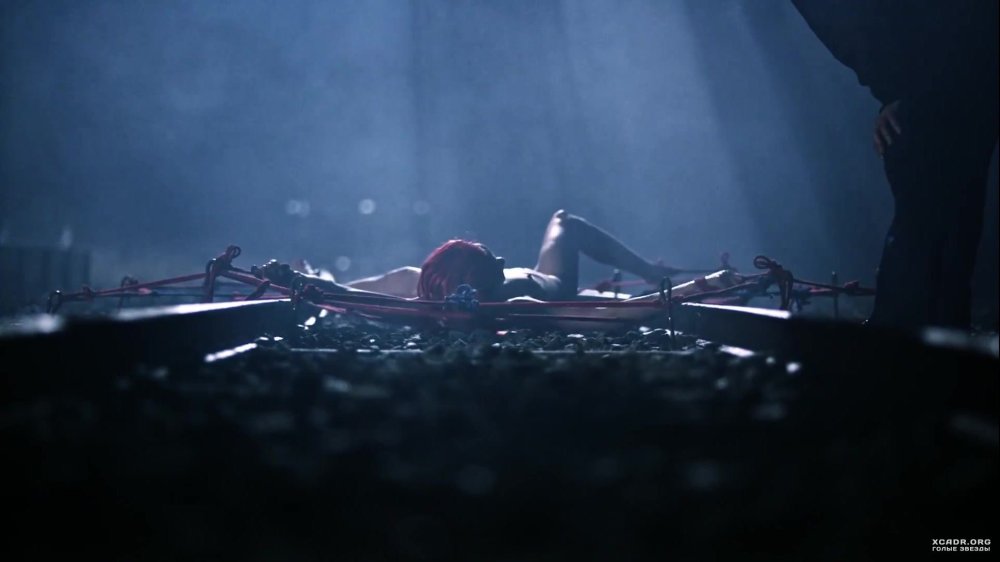 Mercedes Maxive Naked