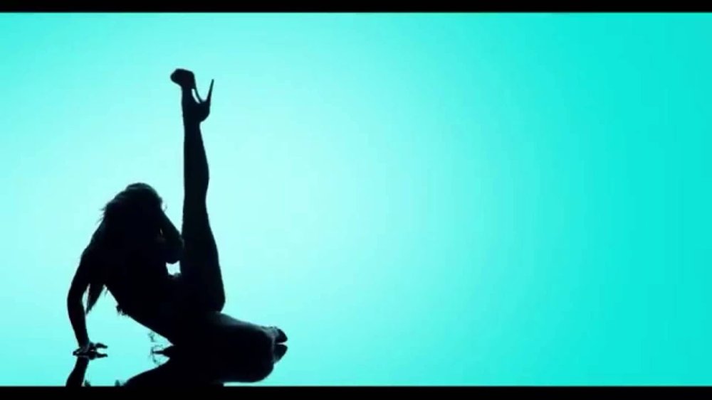 Jennifer Love Hwitt Maxim