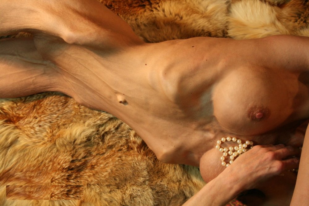 Naked women anorexics