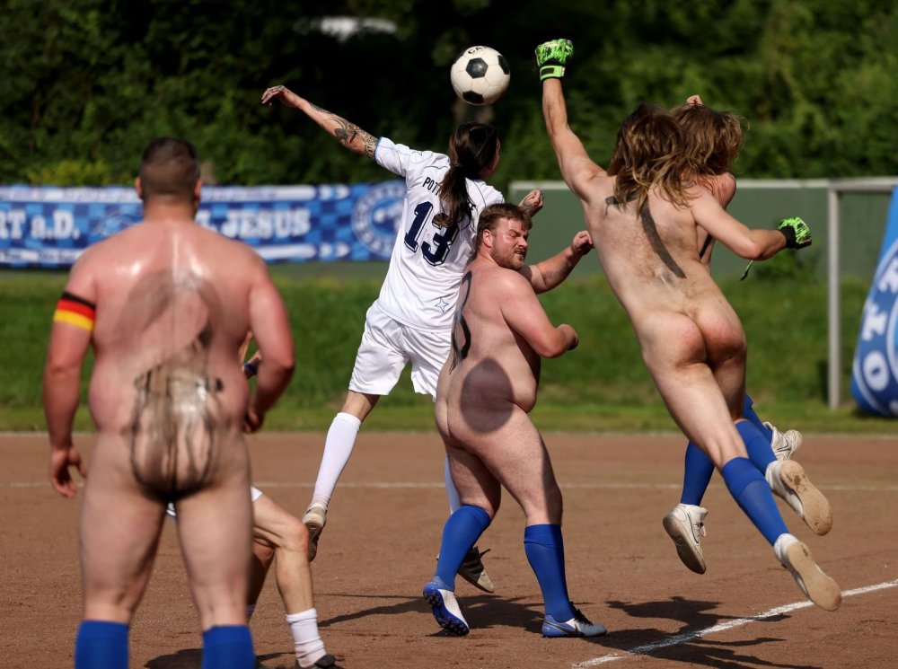 Naked ass football players