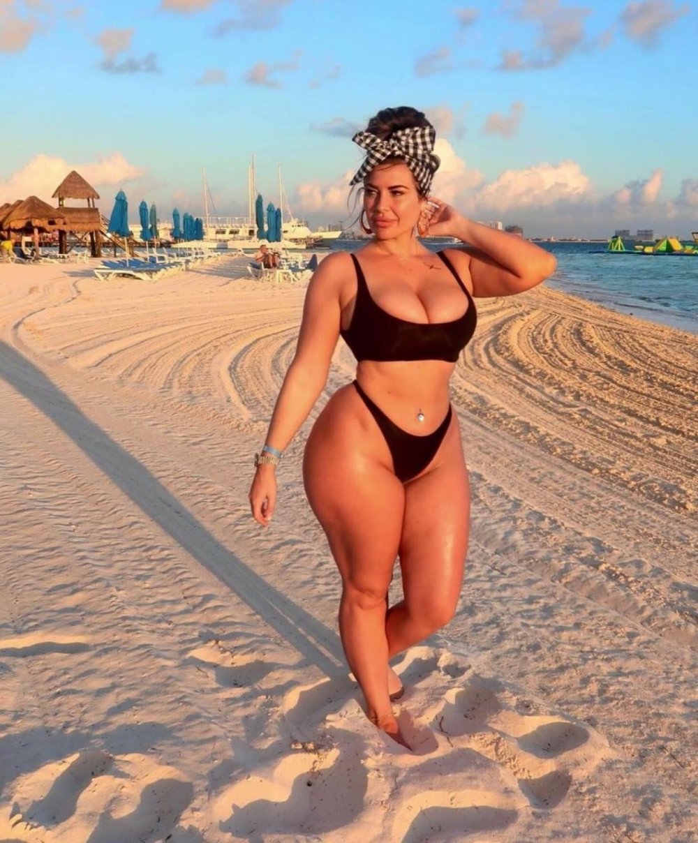 Djhannahb Hannah Plus Size Model