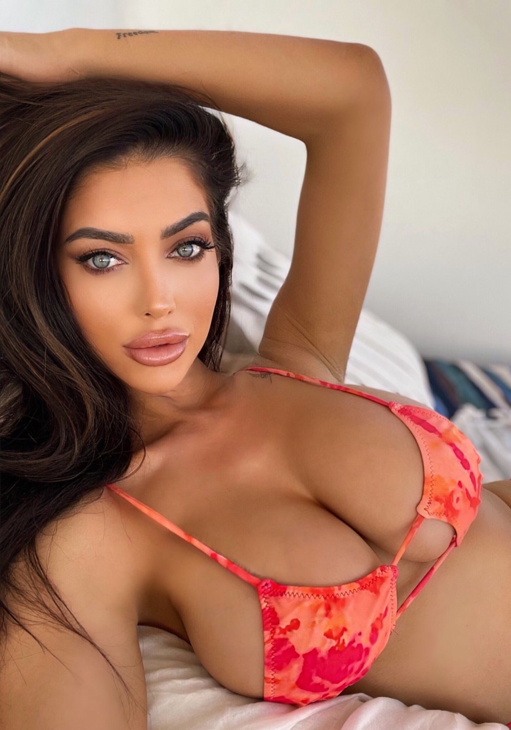 Делия Роуз модель голая