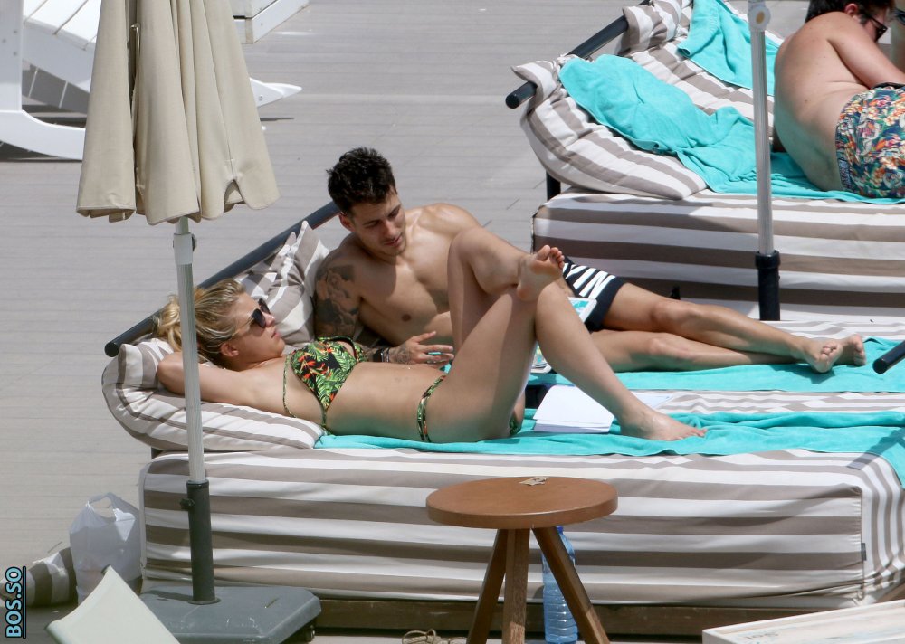 Louise Barnes Model Sayz Plus