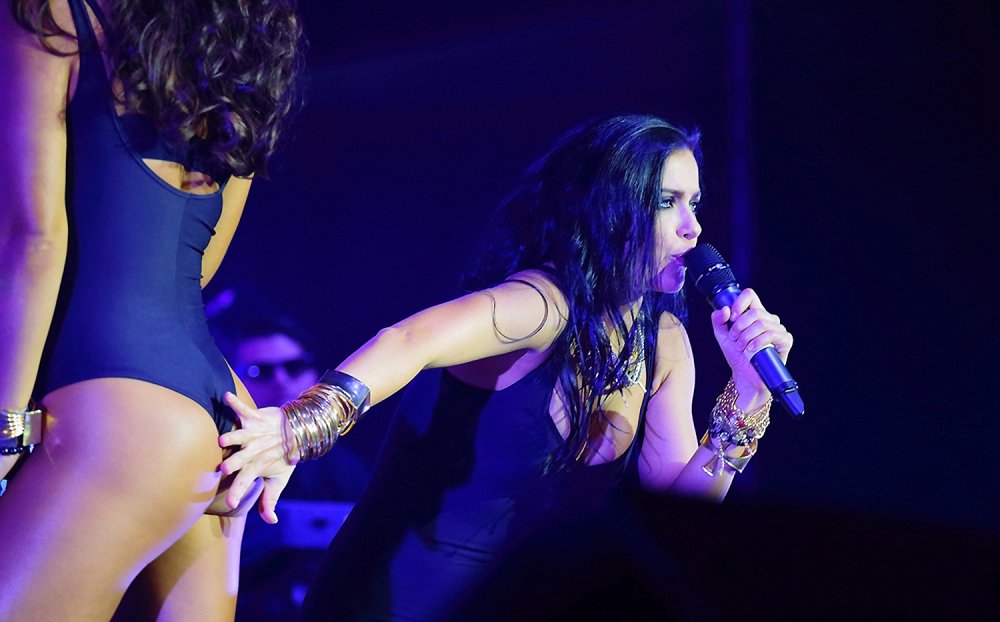 Olga Seryabkina on stage