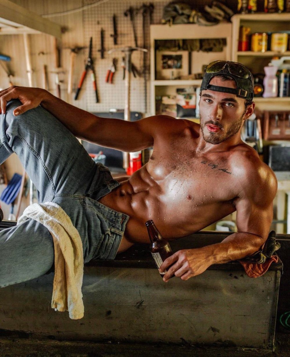 Michael Yerger model Onlifans