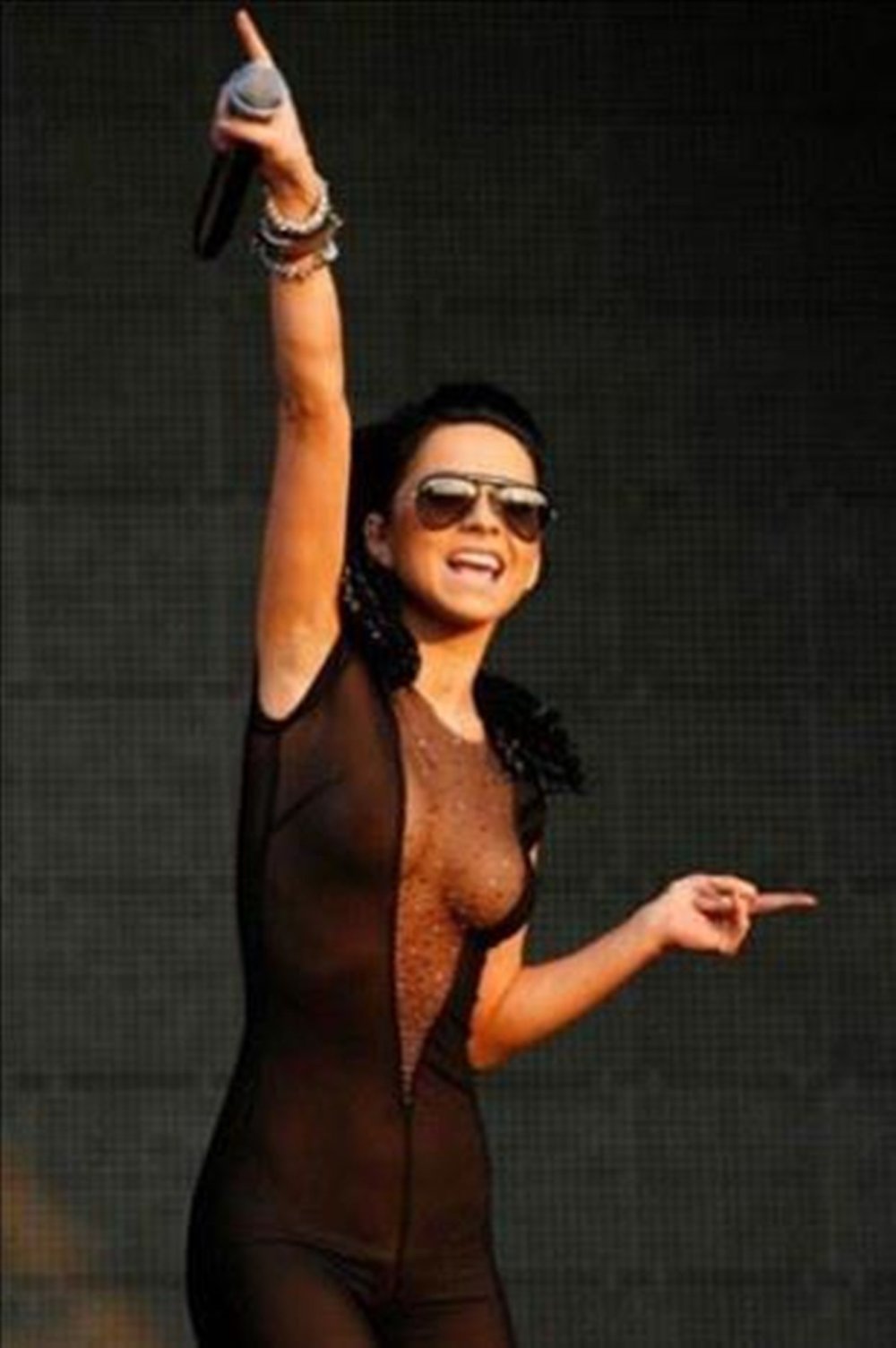 Naked Romanian singer Inna