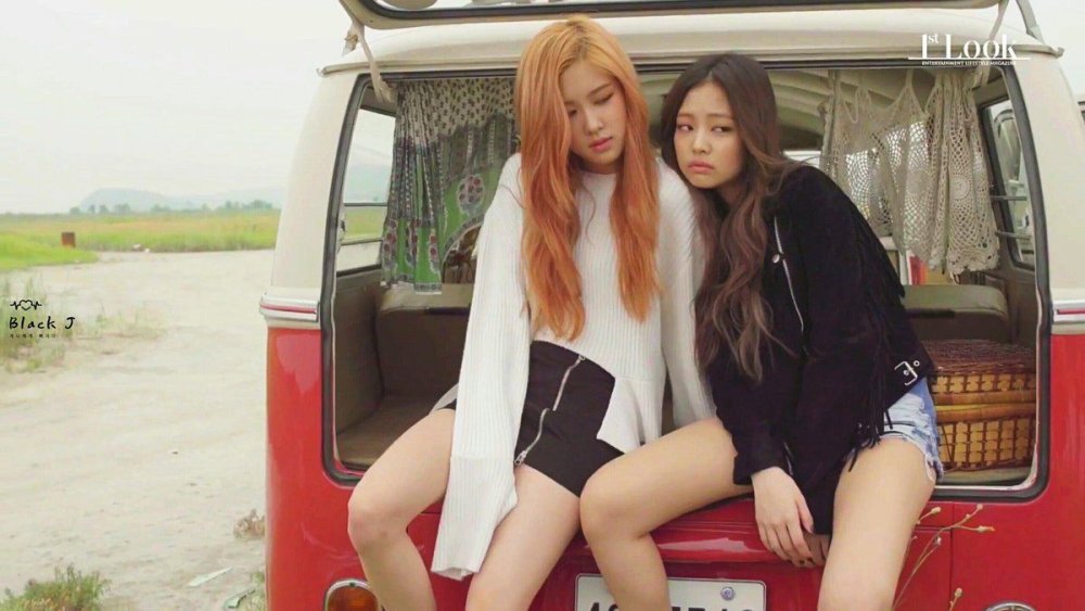 Blackpink Jennie and Rose