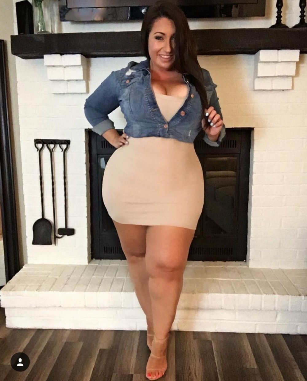 Model Saiz Plus Amber Nova