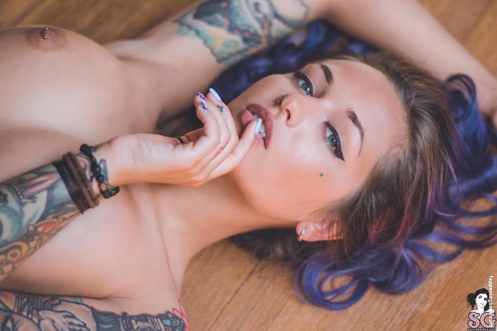 Model Valery Yakisel Nude